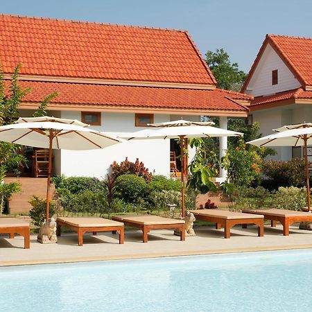 Armonia Village Resort And Spa Chumphon Ngoại thất bức ảnh