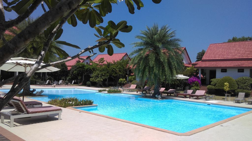 Armonia Village Resort And Spa Chumphon Ngoại thất bức ảnh