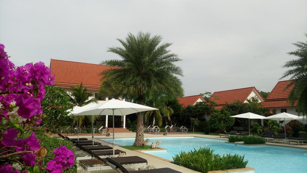 Armonia Village Resort And Spa Chumphon Ngoại thất bức ảnh