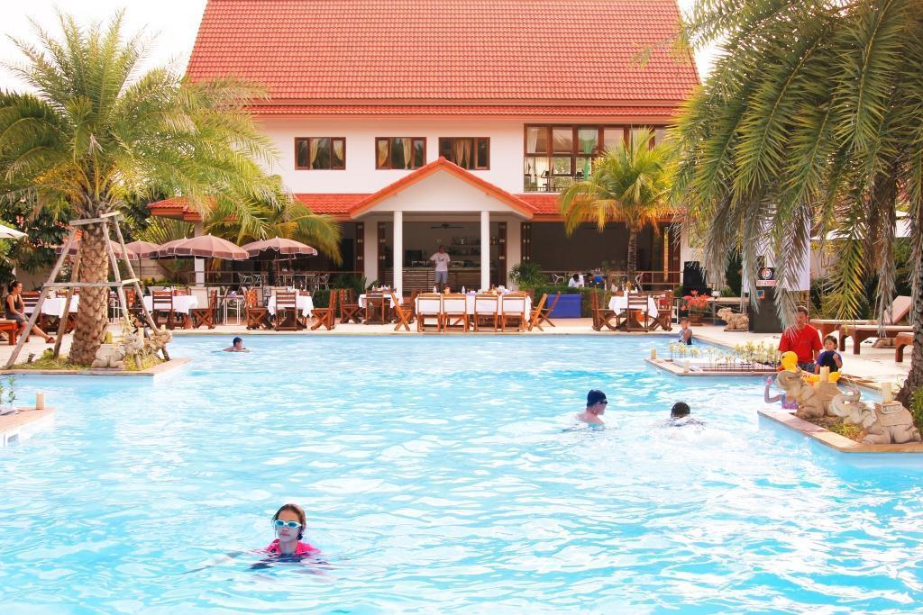 Armonia Village Resort And Spa Chumphon Ngoại thất bức ảnh